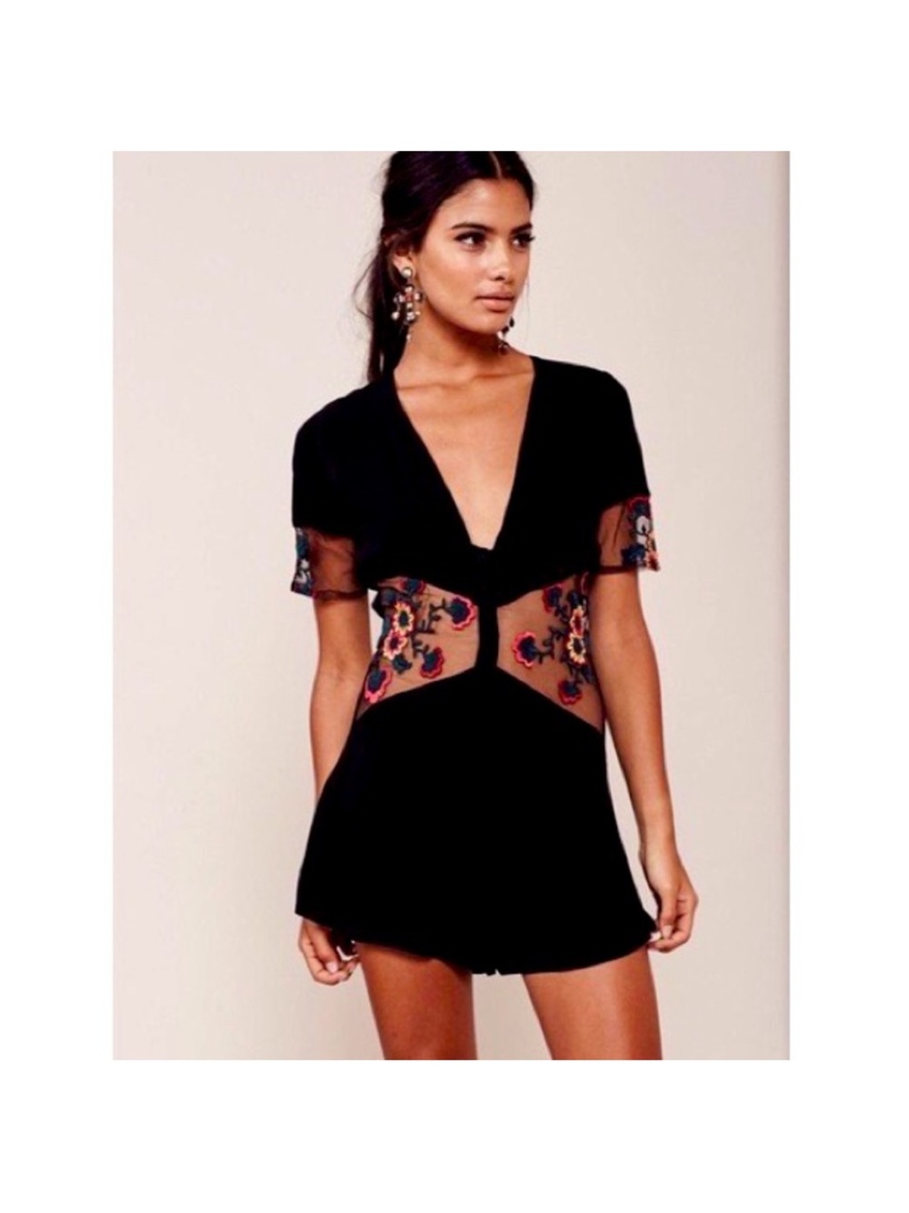 For Love & Lemons Elenora
Romper Black. Size M. EUC